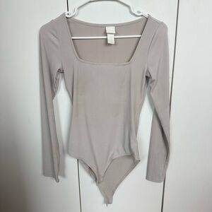 H&M Soft Cream Long Sleeve Bodysuit